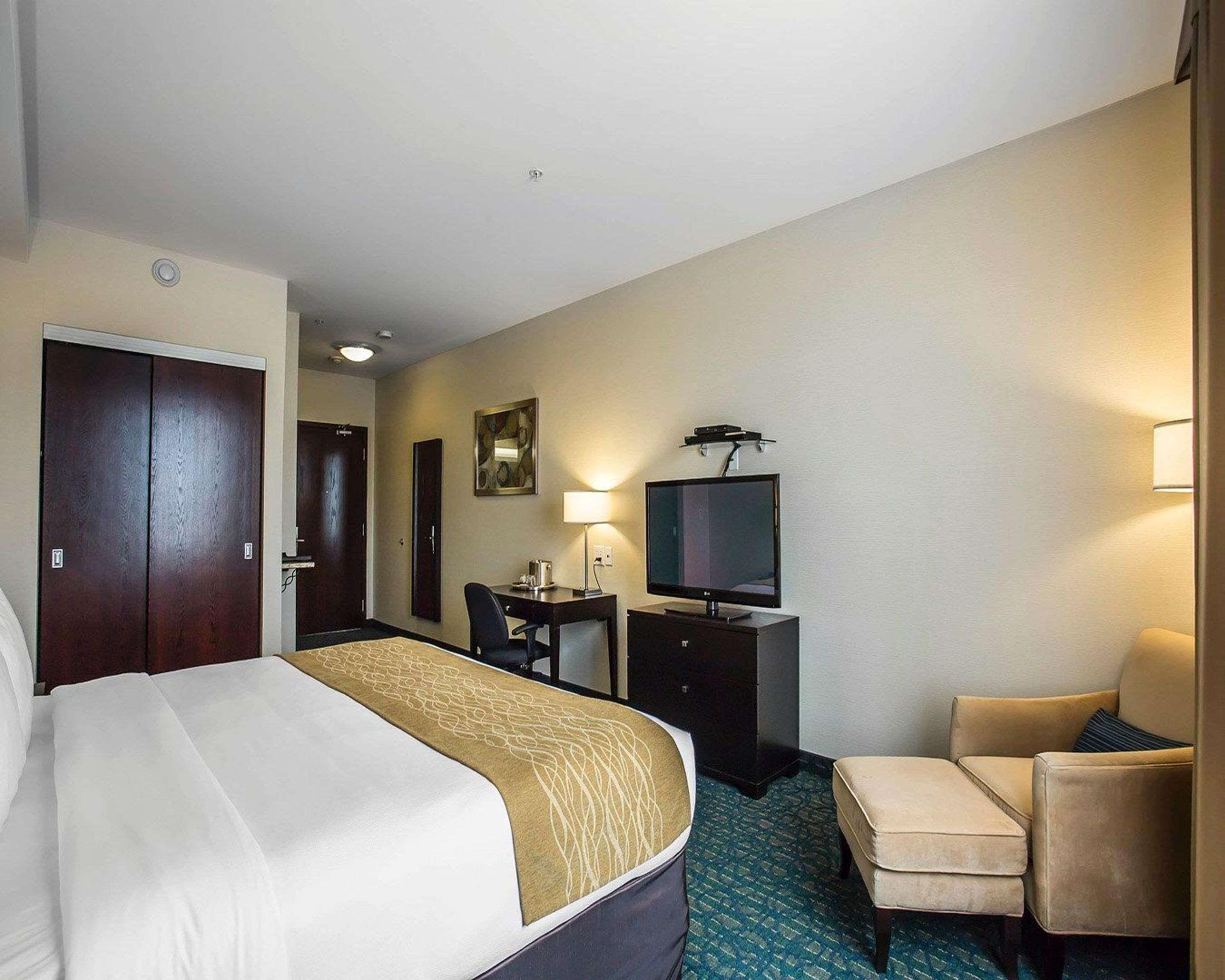 Comfort Hotel Bayer'S Lake Timberlea Exterior foto
